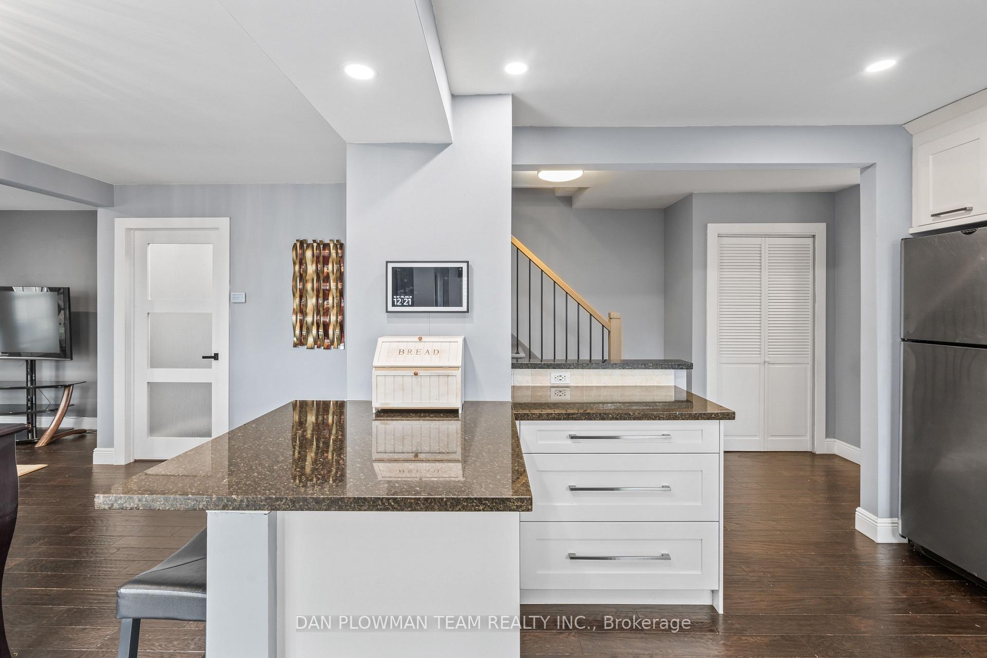 Photo 11 of 1264 Venus Crescent, Oshawa, Lakeview — HOMEH