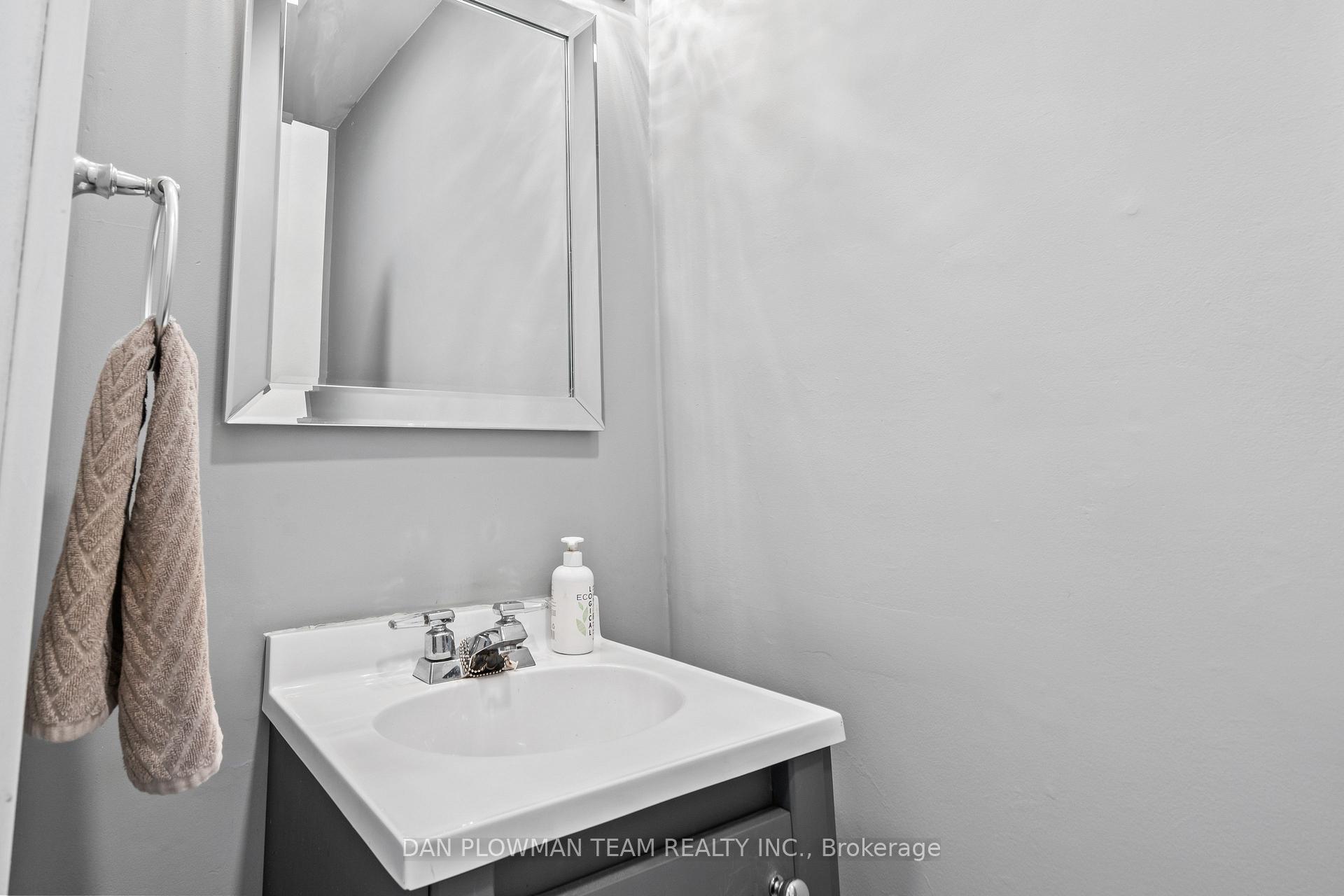 Photo 21 of 1264 Venus Crescent, Oshawa, Lakeview — HOMEH