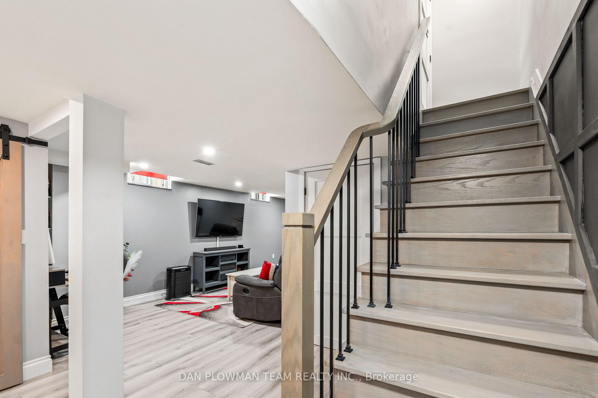 Photo 33 of 1264 Venus Crescent, Oshawa, Lakeview — HOMEH