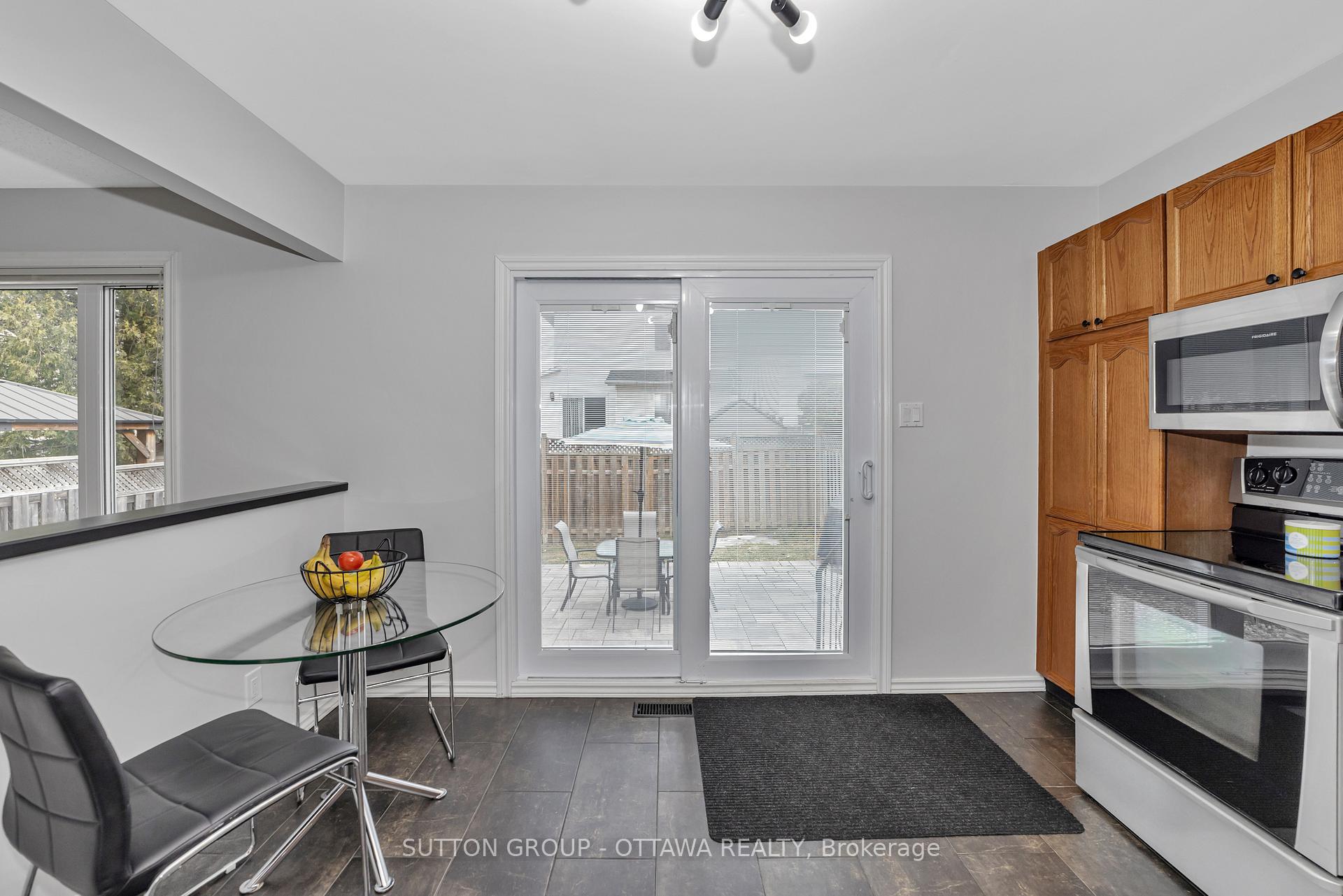 Photo 13 of 6586 Des Merles Lane, Ottawa, Orleans/Sunridge — HOMEH