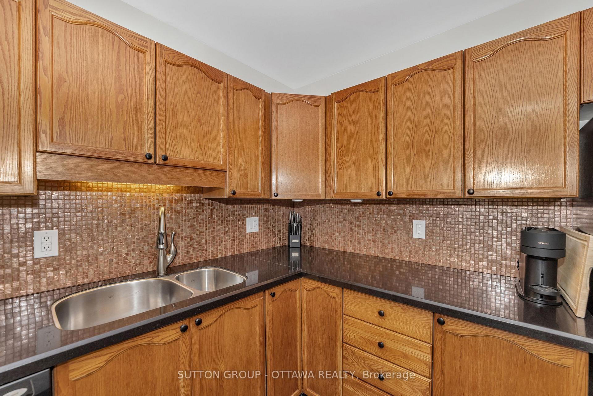 Photo 16 of 6586 Des Merles Lane, Ottawa, Orleans/Sunridge — HOMEH