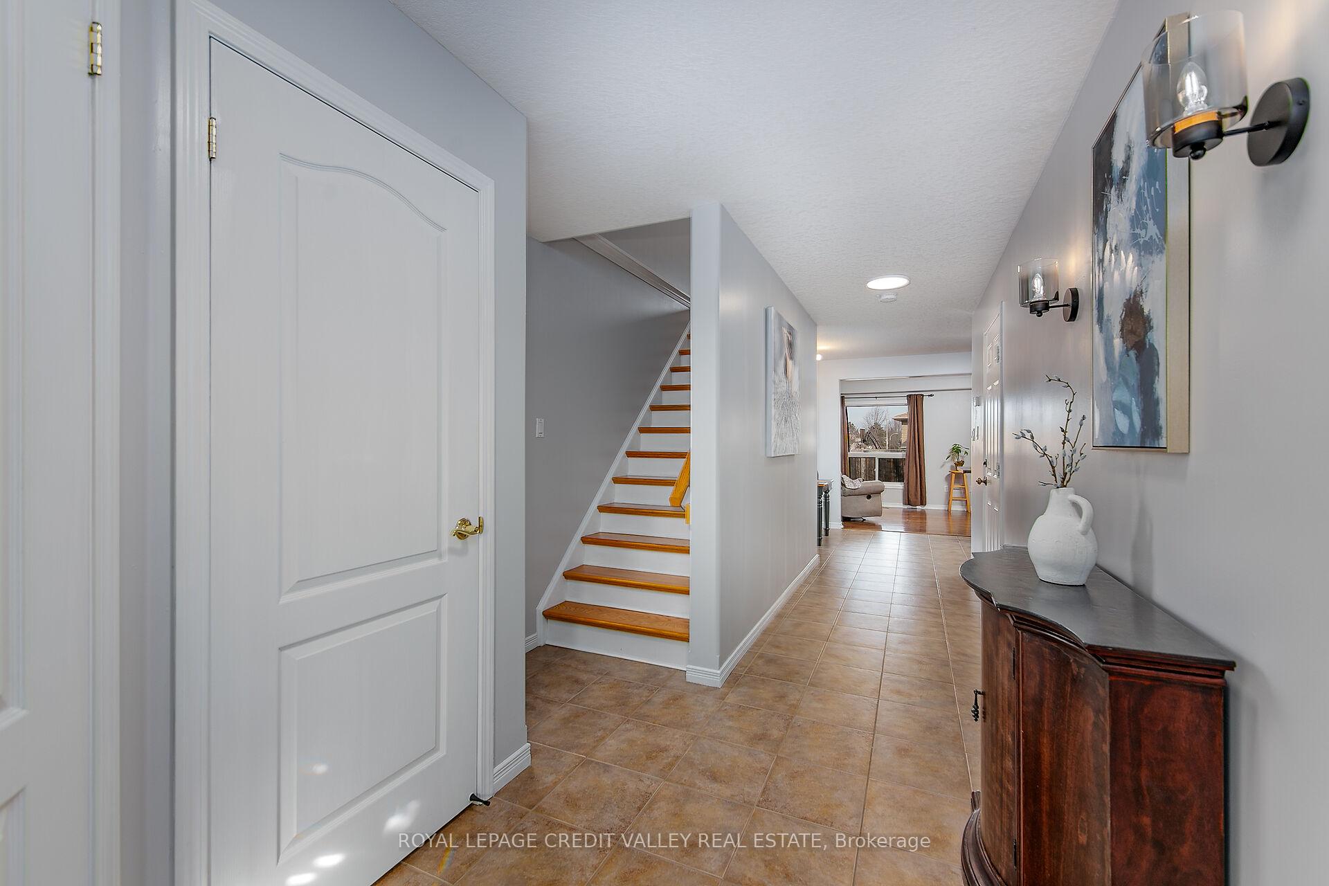 Photo 4 of 44 Falkner Road, New Tecumseth, Alliston — HOMEH