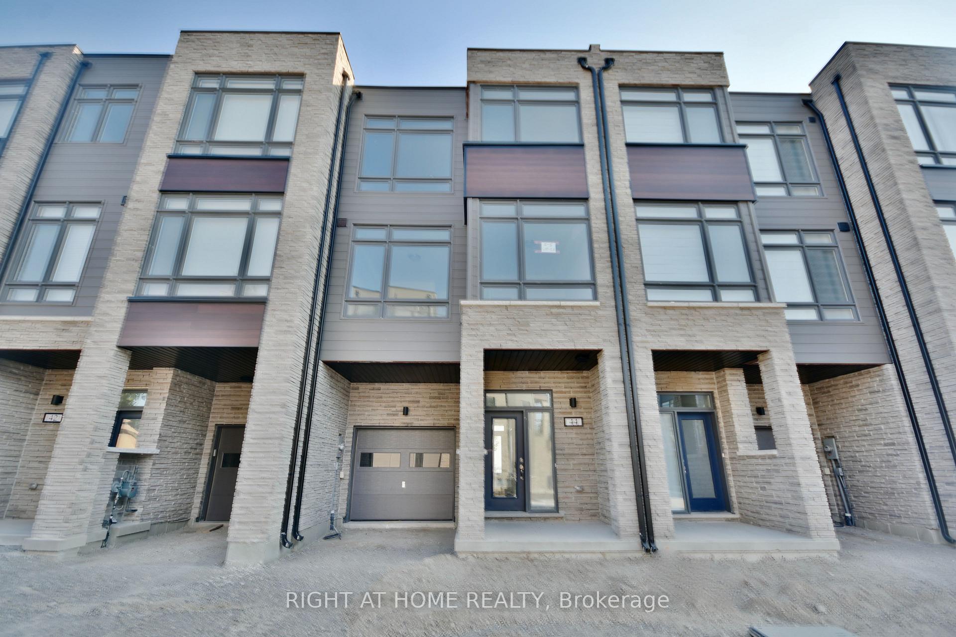 Front of 44 WynWood Lane