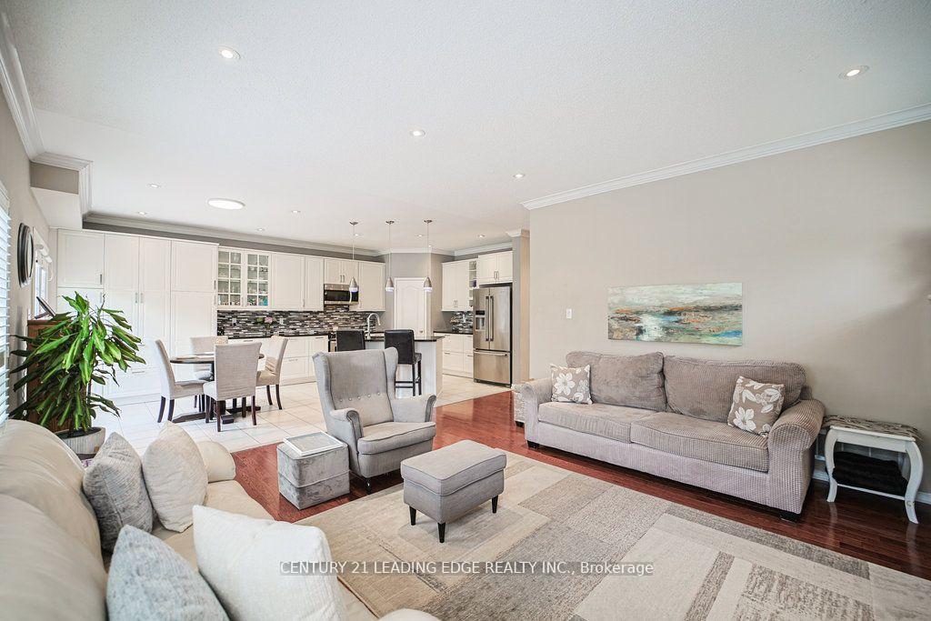 Photo 12 of 1217 Leacock Court, Oshawa, Taunton — HOMEH