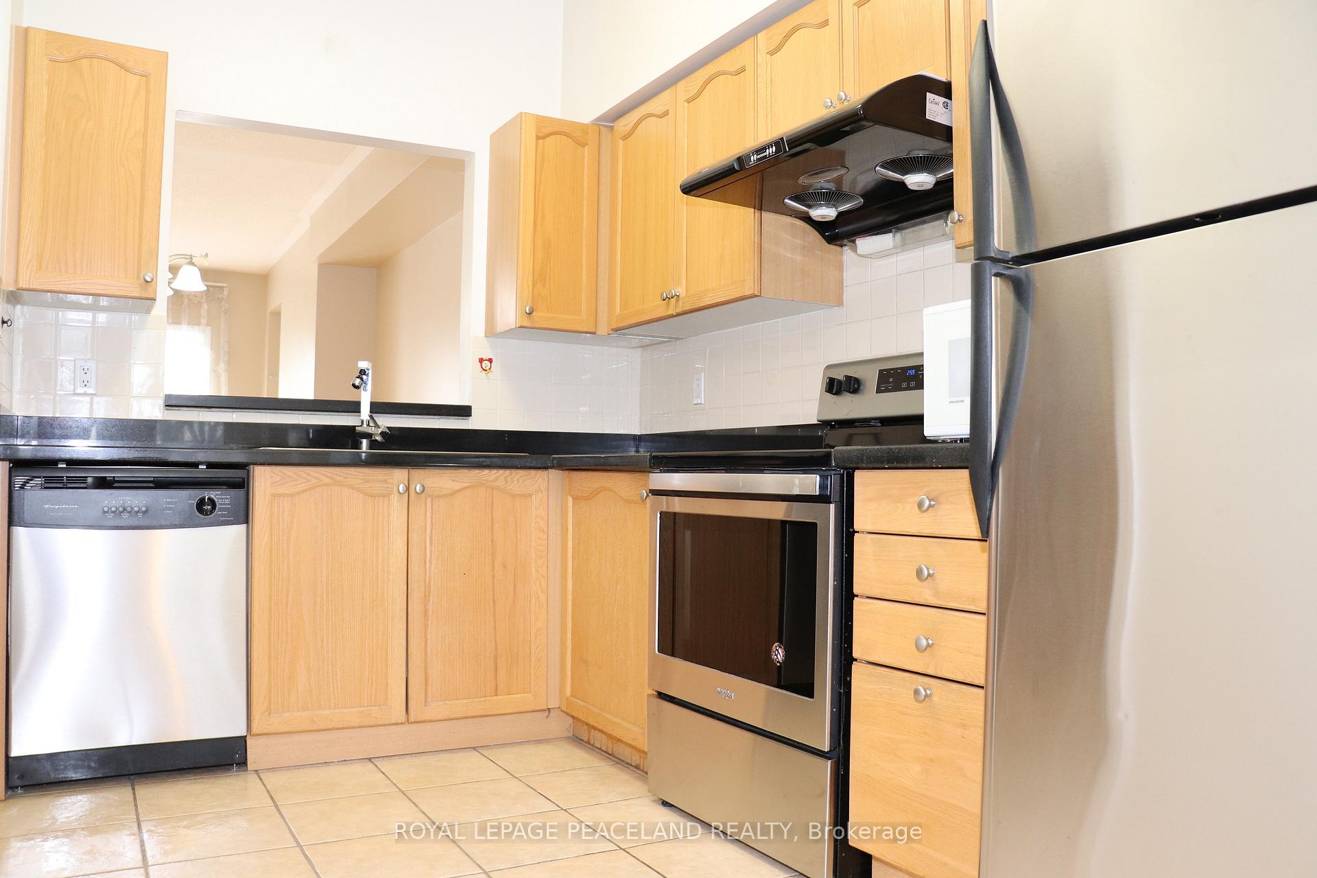 Photo 8 of 10 Dahlia Road, Markham, Commerce Valley — HOMEH