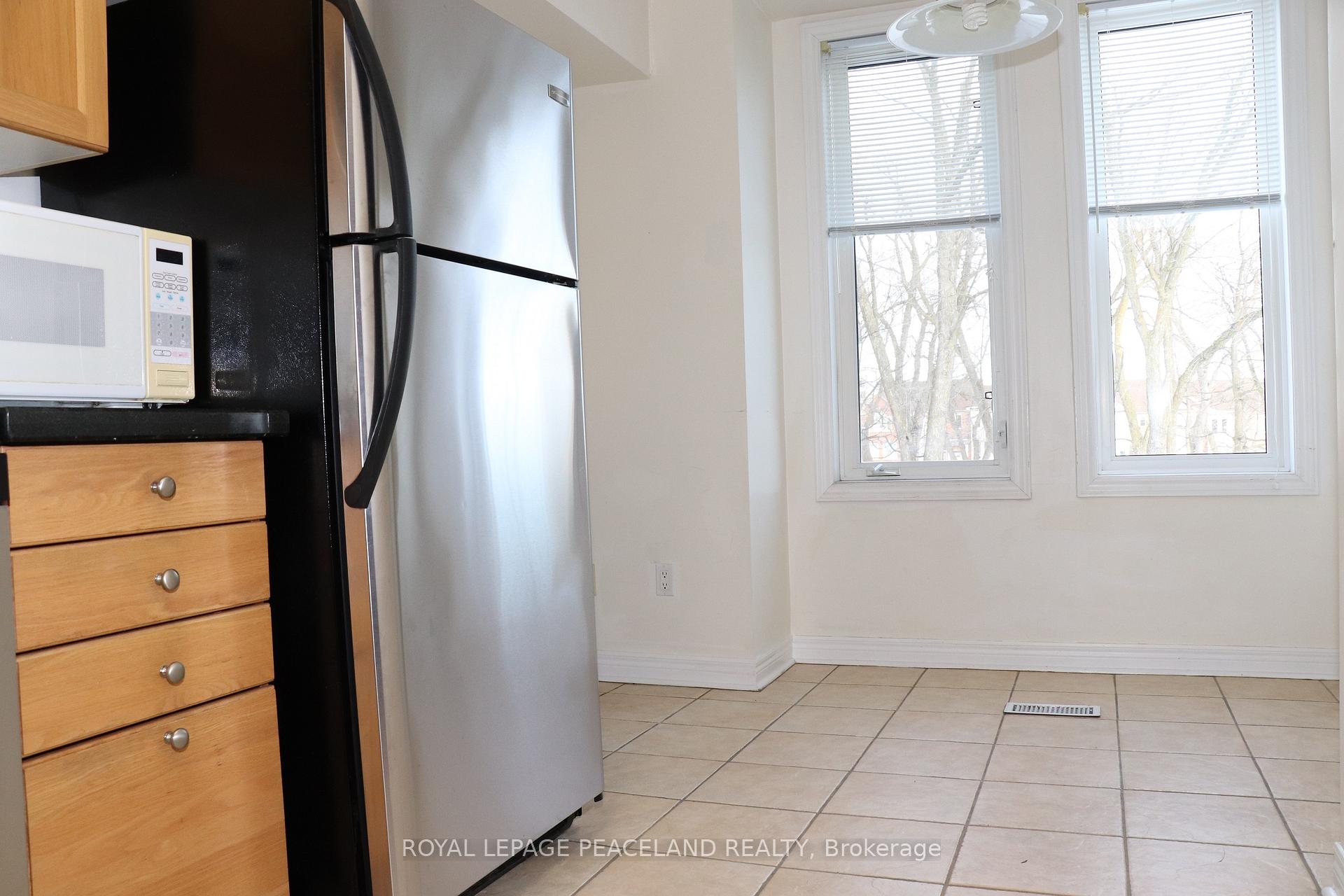 Photo 11 of 10 Dahlia Road, Markham, Commerce Valley — HOMEH
