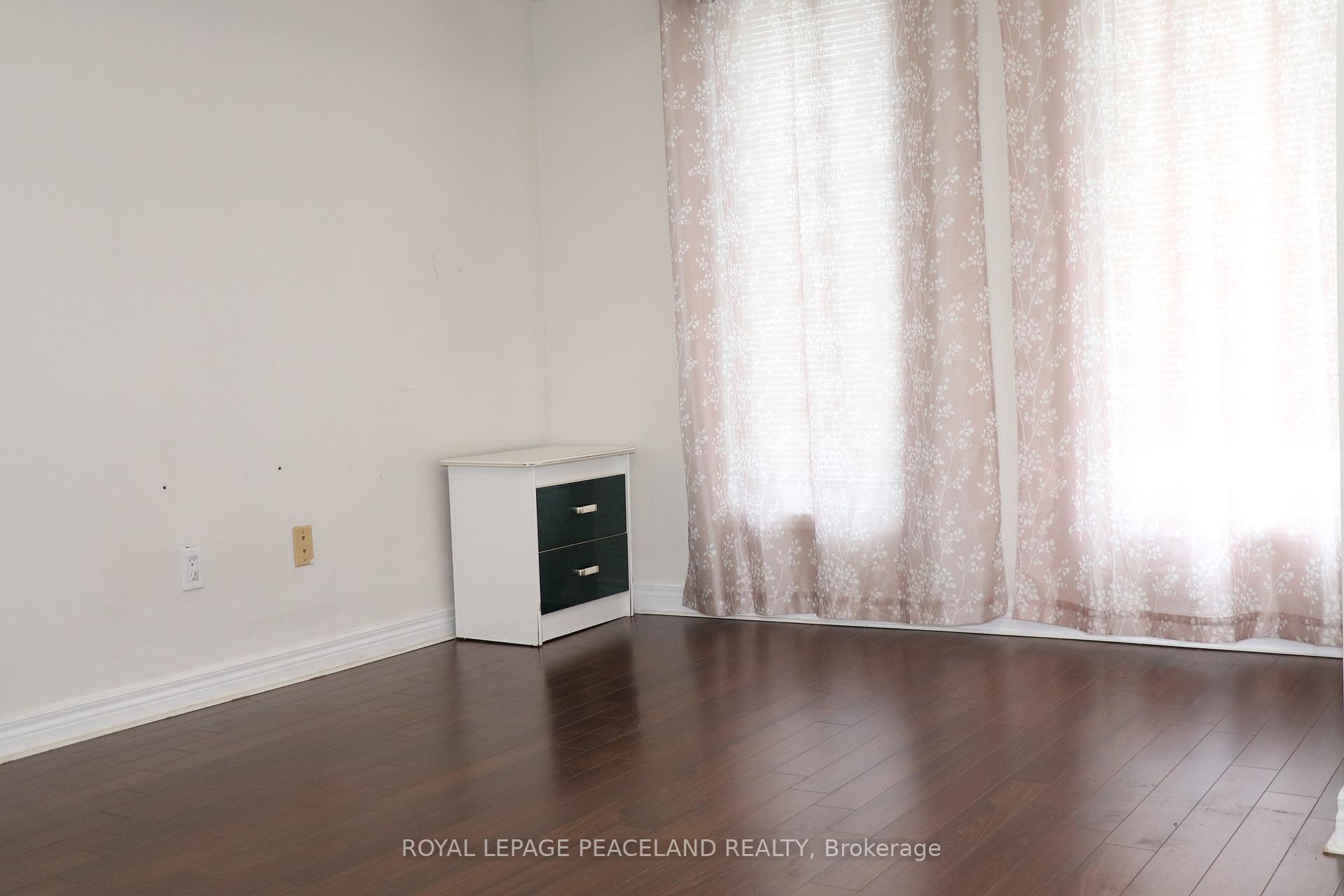 Photo 16 of 10 Dahlia Road, Markham, Commerce Valley — HOMEH
