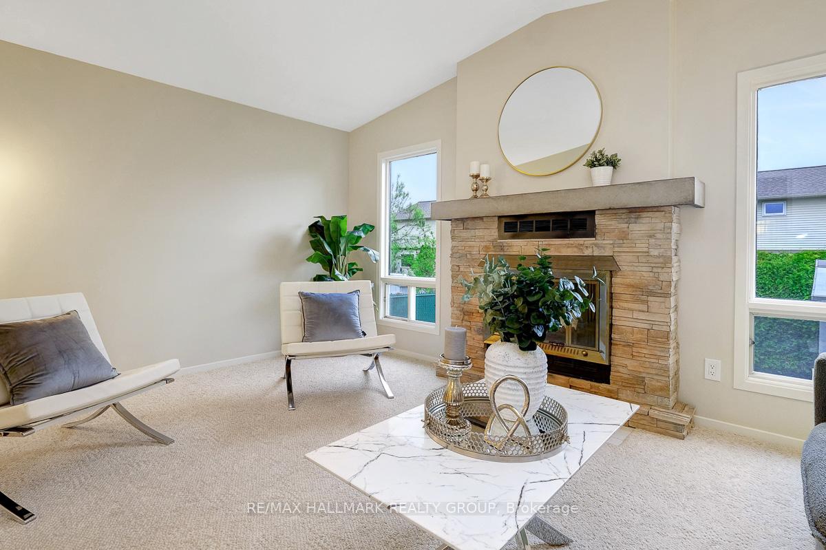 Photo 11 of 1047 Arrowhead Place, Ottawa, Convent Glen — HOMEH
