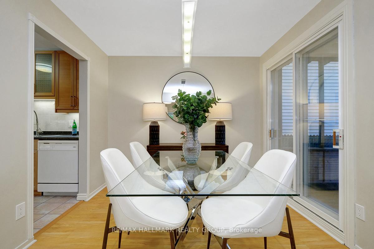 Photo 13 of 1047 Arrowhead Place, Ottawa, Convent Glen — HOMEH