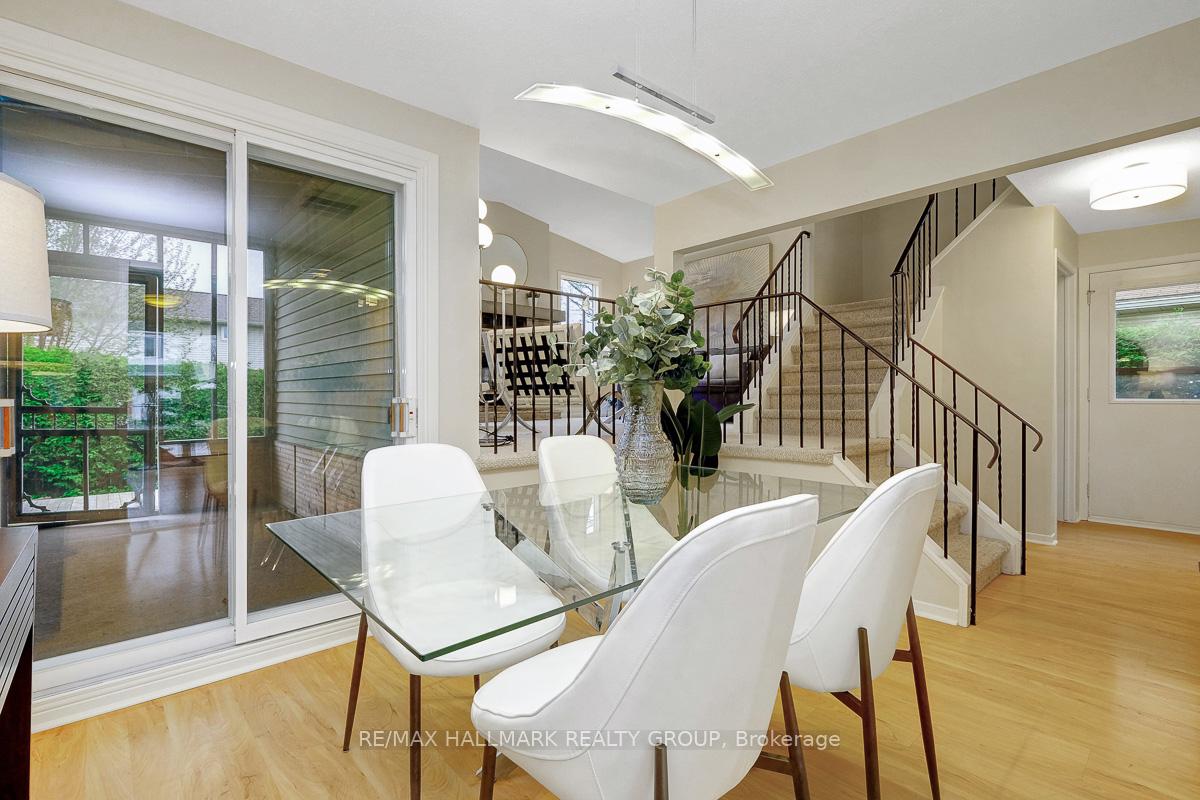 Photo 14 of 1047 Arrowhead Place, Ottawa, Convent Glen — HOMEH