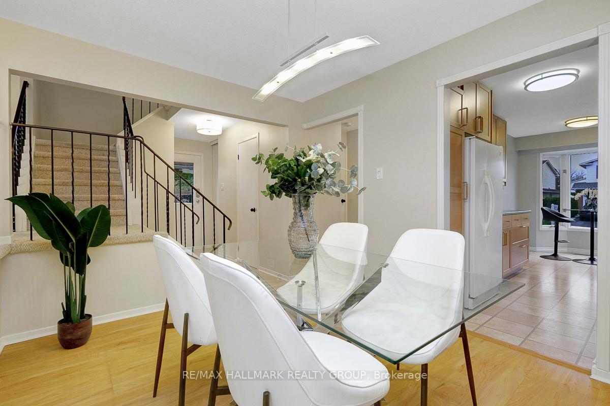 Photo 15 of 1047 Arrowhead Place, Ottawa, Convent Glen — HOMEH