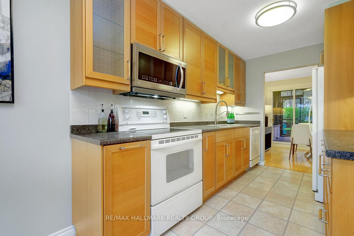 Photo 18 of 1047 Arrowhead Place, Ottawa, Convent Glen — HOMEH