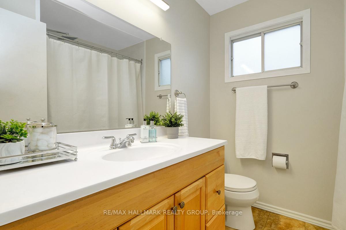 Photo 25 of 1047 Arrowhead Place, Ottawa, Convent Glen — HOMEH