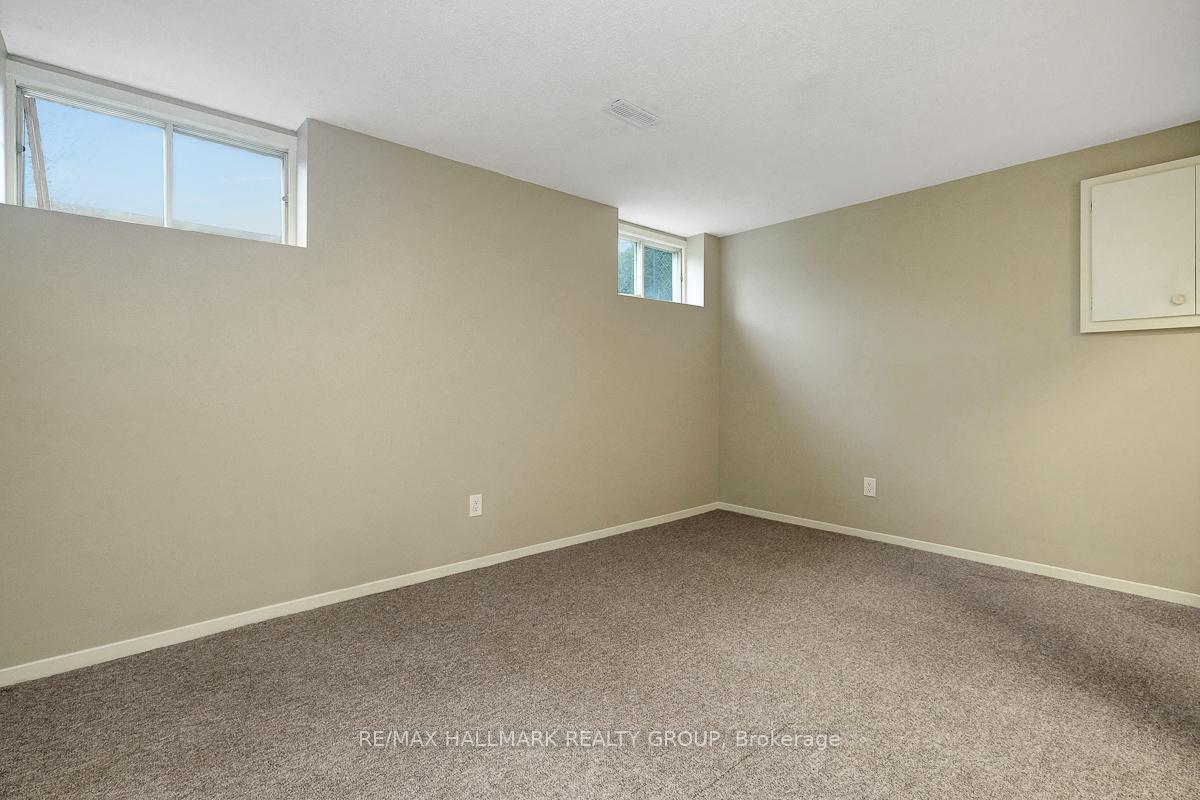 Photo 32 of 1047 Arrowhead Place, Ottawa, Convent Glen — HOMEH
