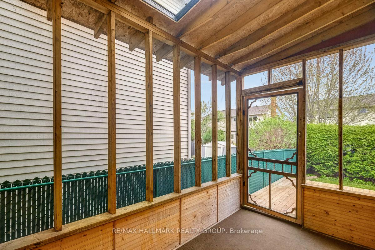 Photo 37 of 1047 Arrowhead Place, Ottawa, Convent Glen — HOMEH