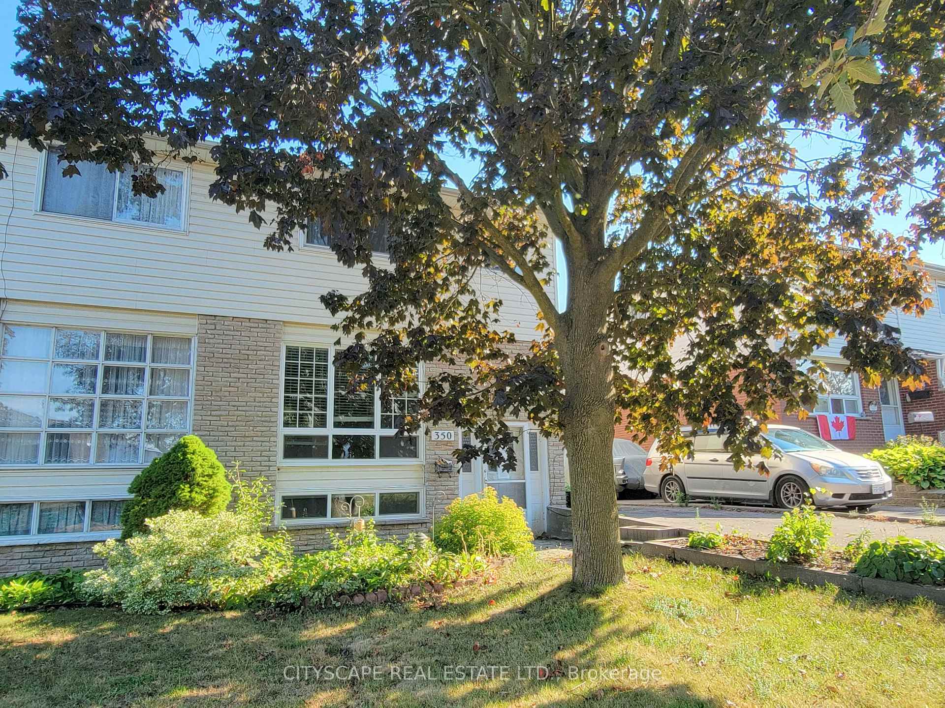 Photo 4 of 350 Vancouver Crescent, Oshawa, Vanier — HOMEH