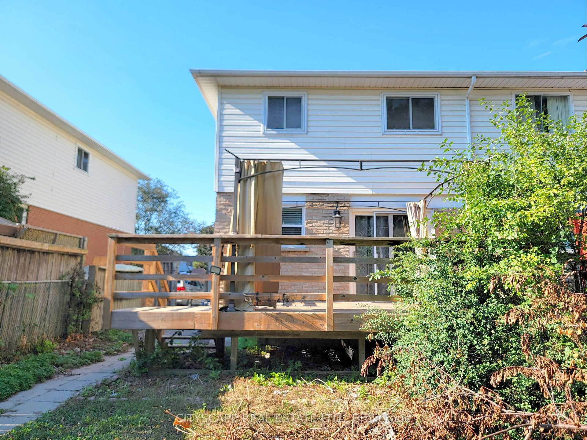 Photo 36 of 350 Vancouver Crescent, Oshawa, Vanier — HOMEH