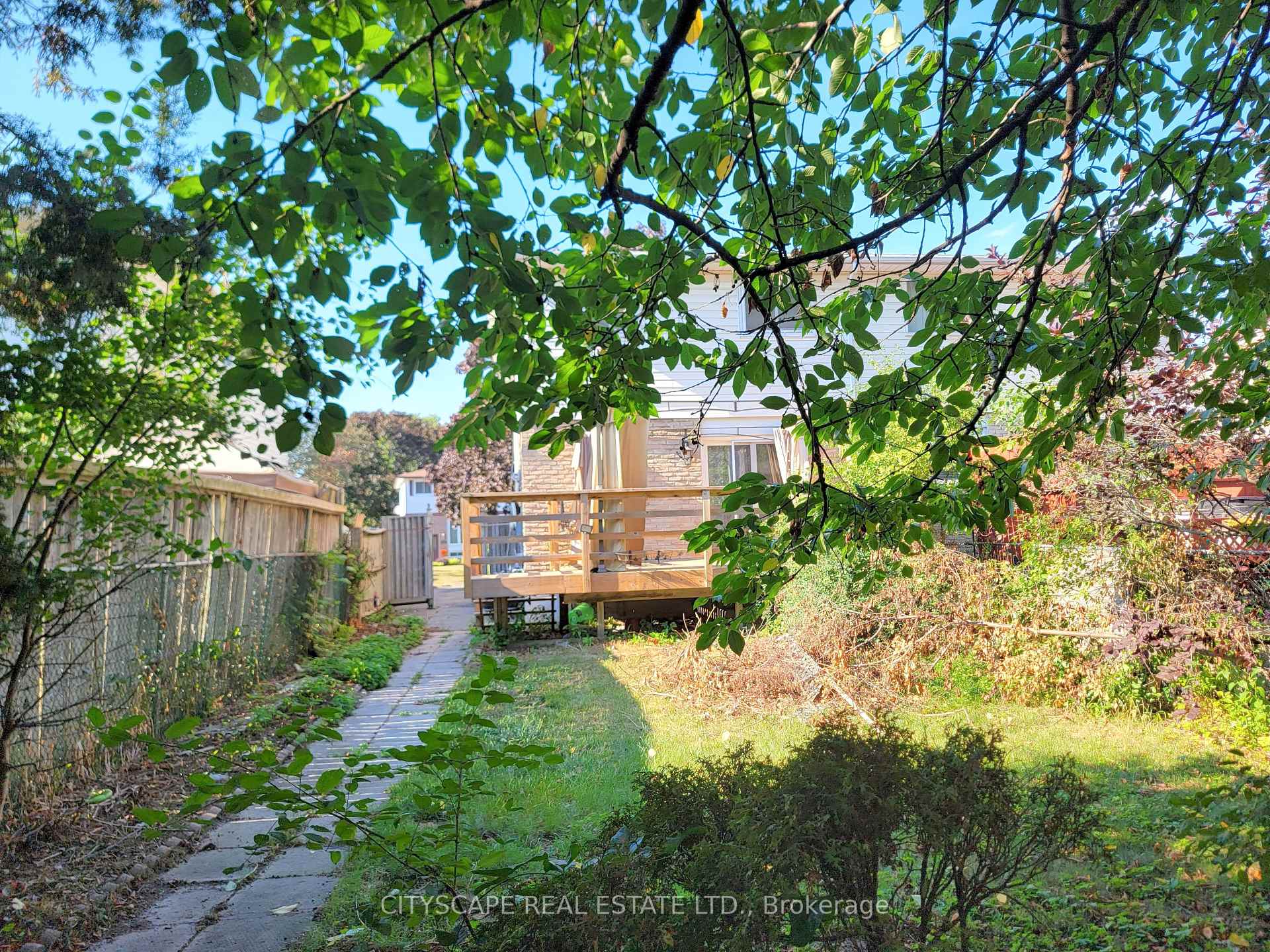Photo 39 of 350 Vancouver Crescent, Oshawa, Vanier — HOMEH