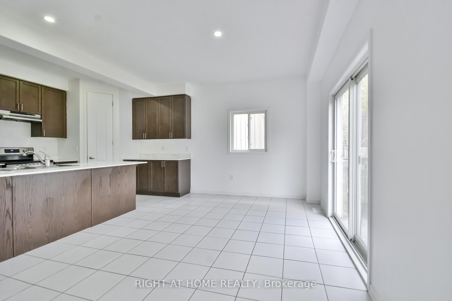 Photo 7 of 263 Diana Drive, Orillia — HOMEH