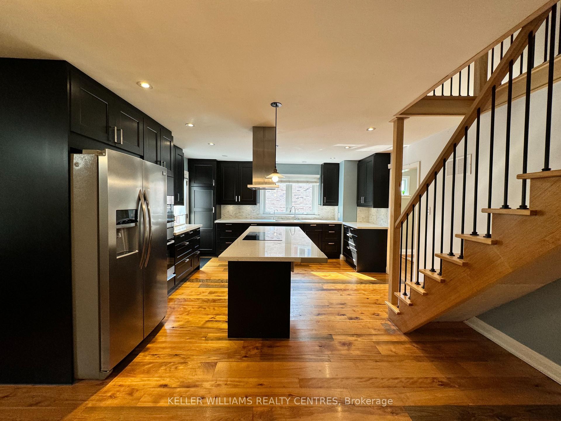 Photo 10 of Unit Upper, 53 Peter Street, Markham, Old Markham Village — HOMEH