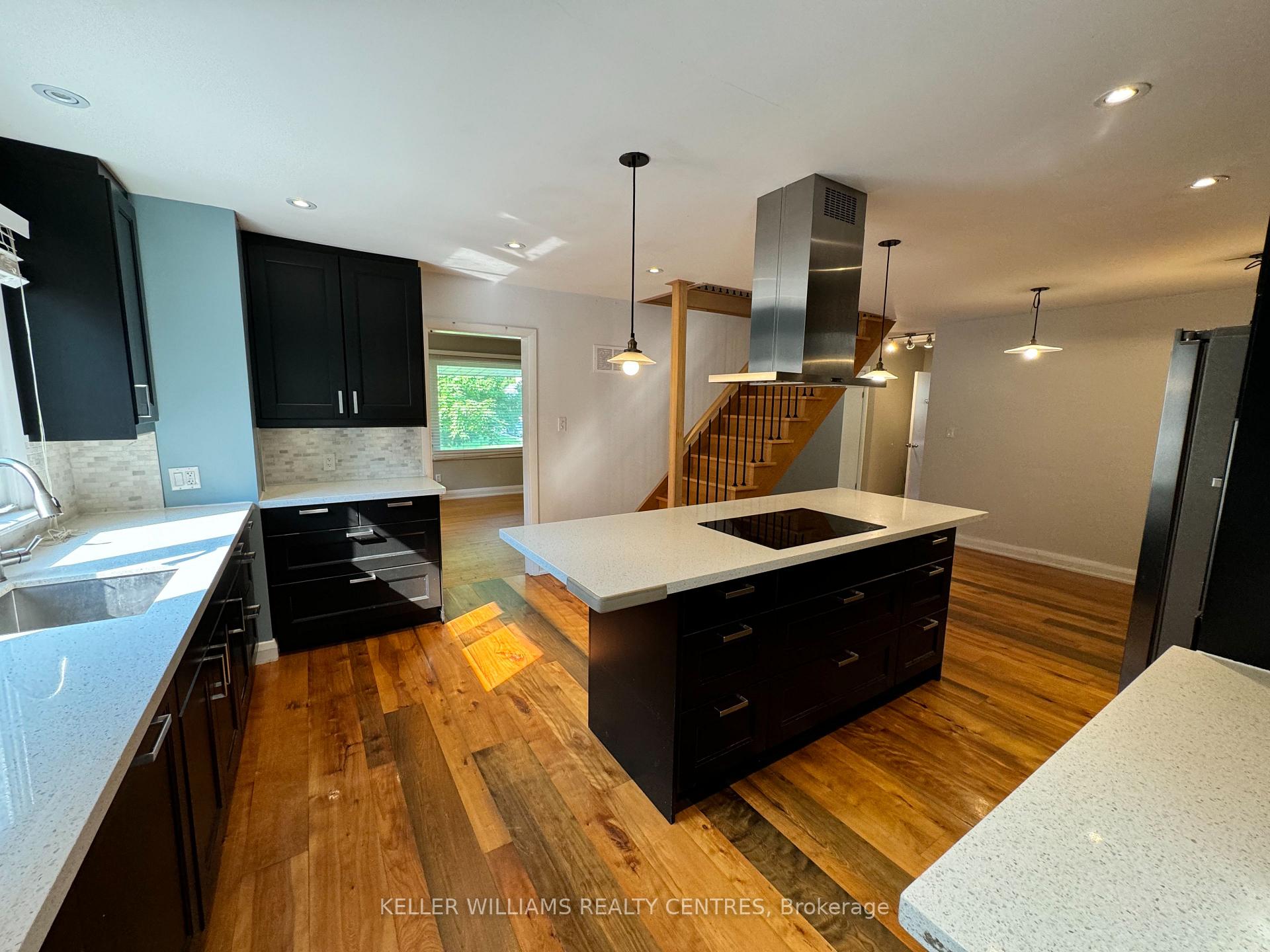 Photo 12 of Unit Upper, 53 Peter Street, Markham, Old Markham Village — HOMEH