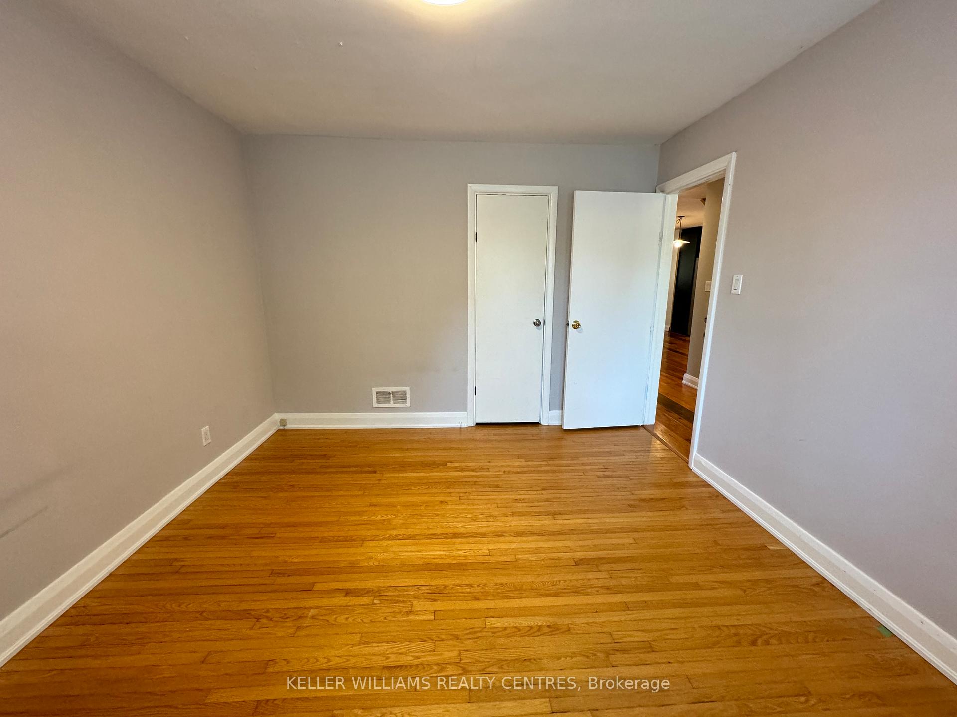 Photo 16 of Unit Upper, 53 Peter Street, Markham, Old Markham Village — HOMEH