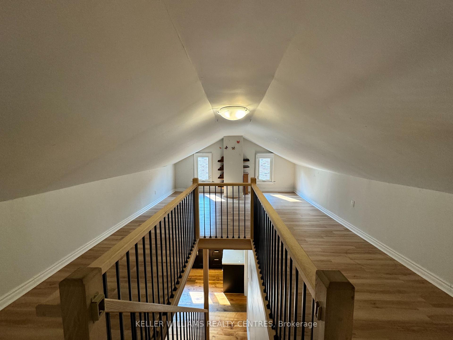Photo 20 of Unit Upper, 53 Peter Street, Markham, Old Markham Village — HOMEH