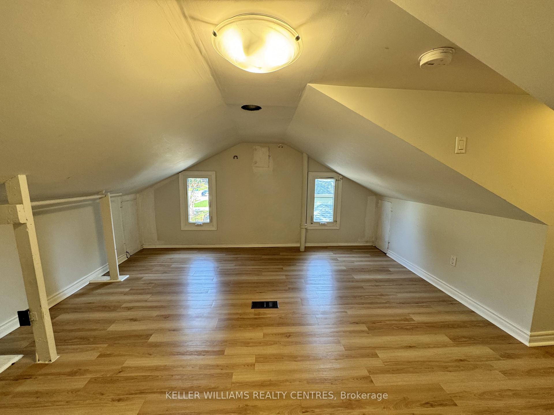 Photo 22 of Unit Upper, 53 Peter Street, Markham, Old Markham Village — HOMEH