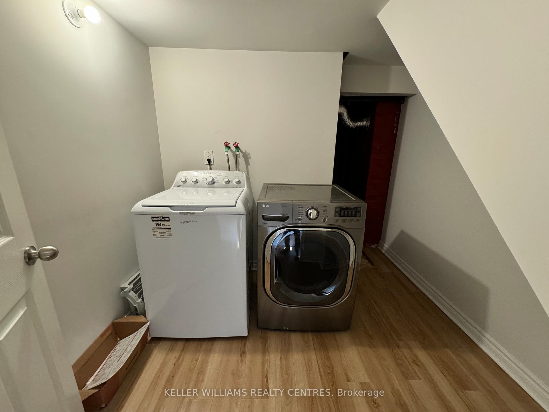 Photo 31 of Unit Upper, 53 Peter Street, Markham, Old Markham Village — HOMEH