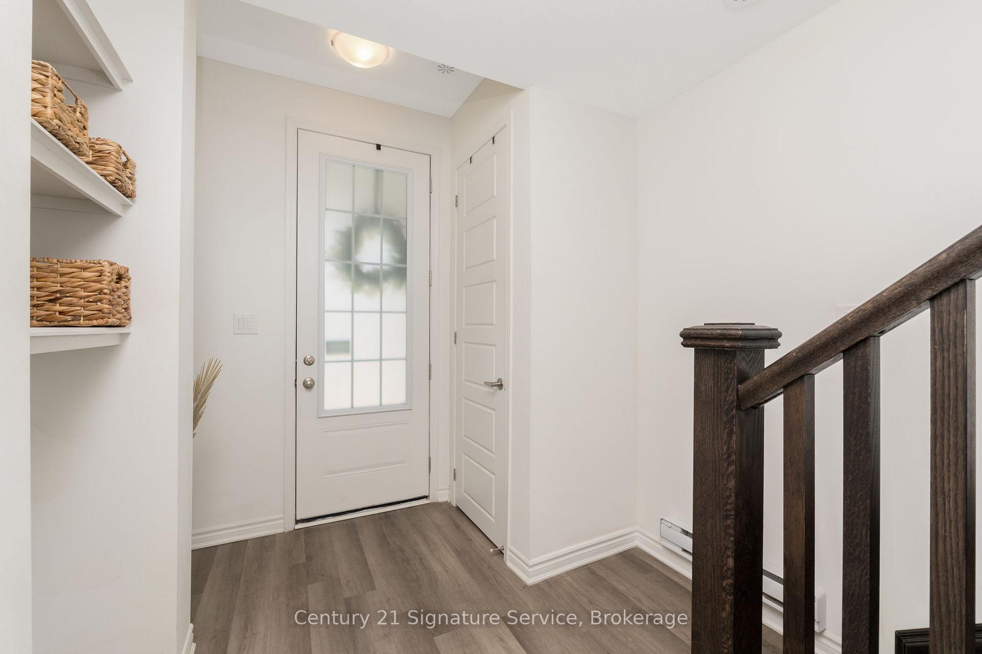 Photo 3 of 1579 Denison Place, Milton, Bowes — HOMEH