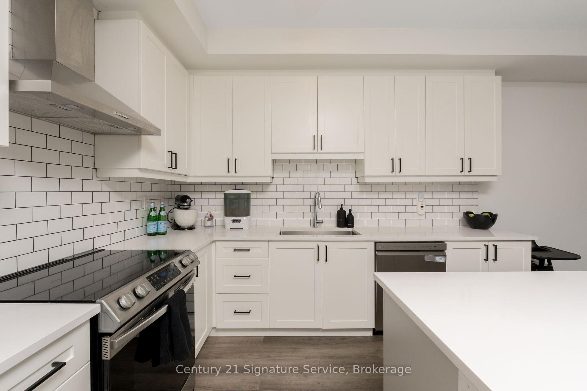 Photo 9 of 1579 Denison Place, Milton, Bowes — HOMEH