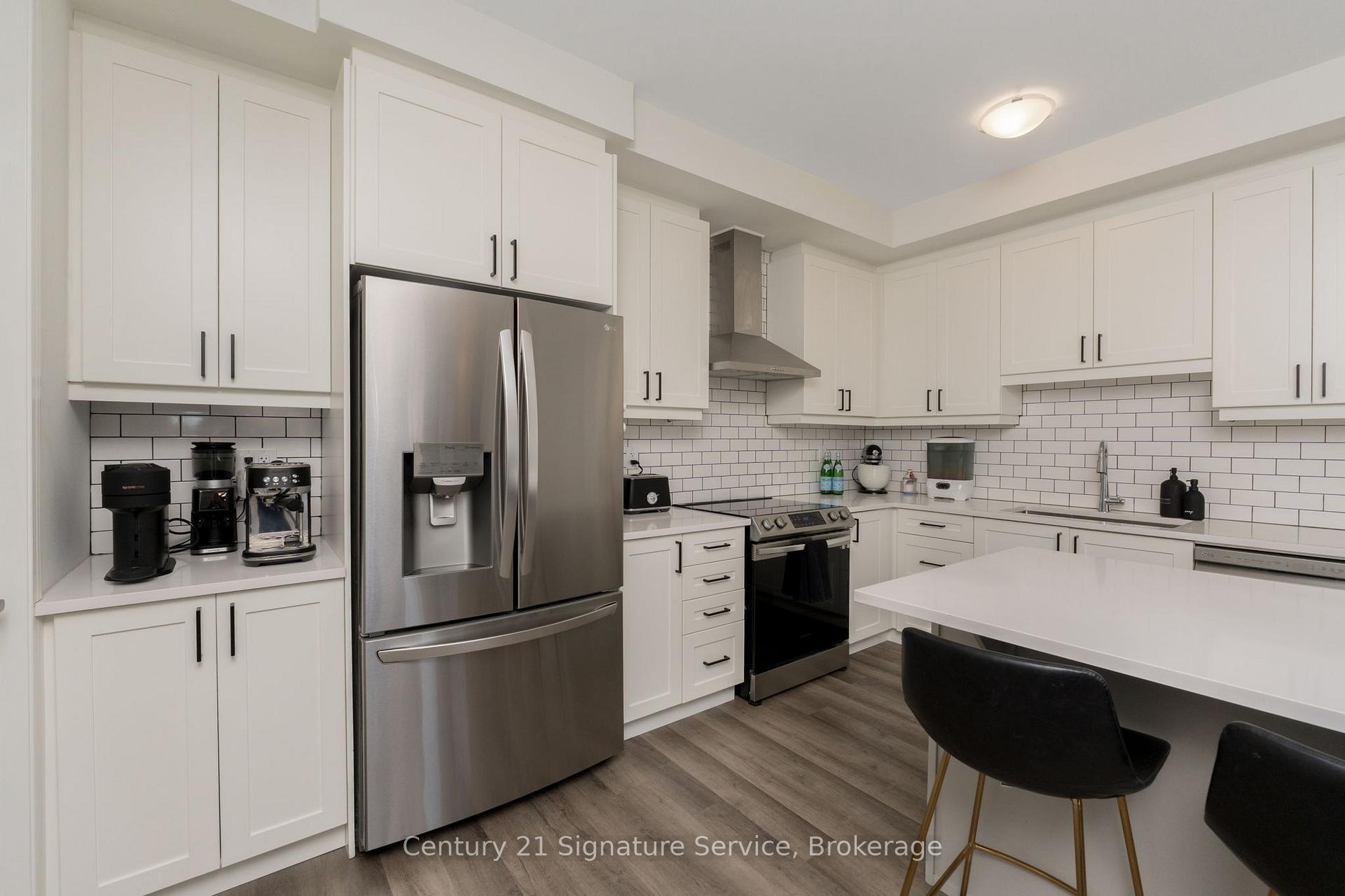 Photo 12 of 1579 Denison Place, Milton, Bowes — HOMEH