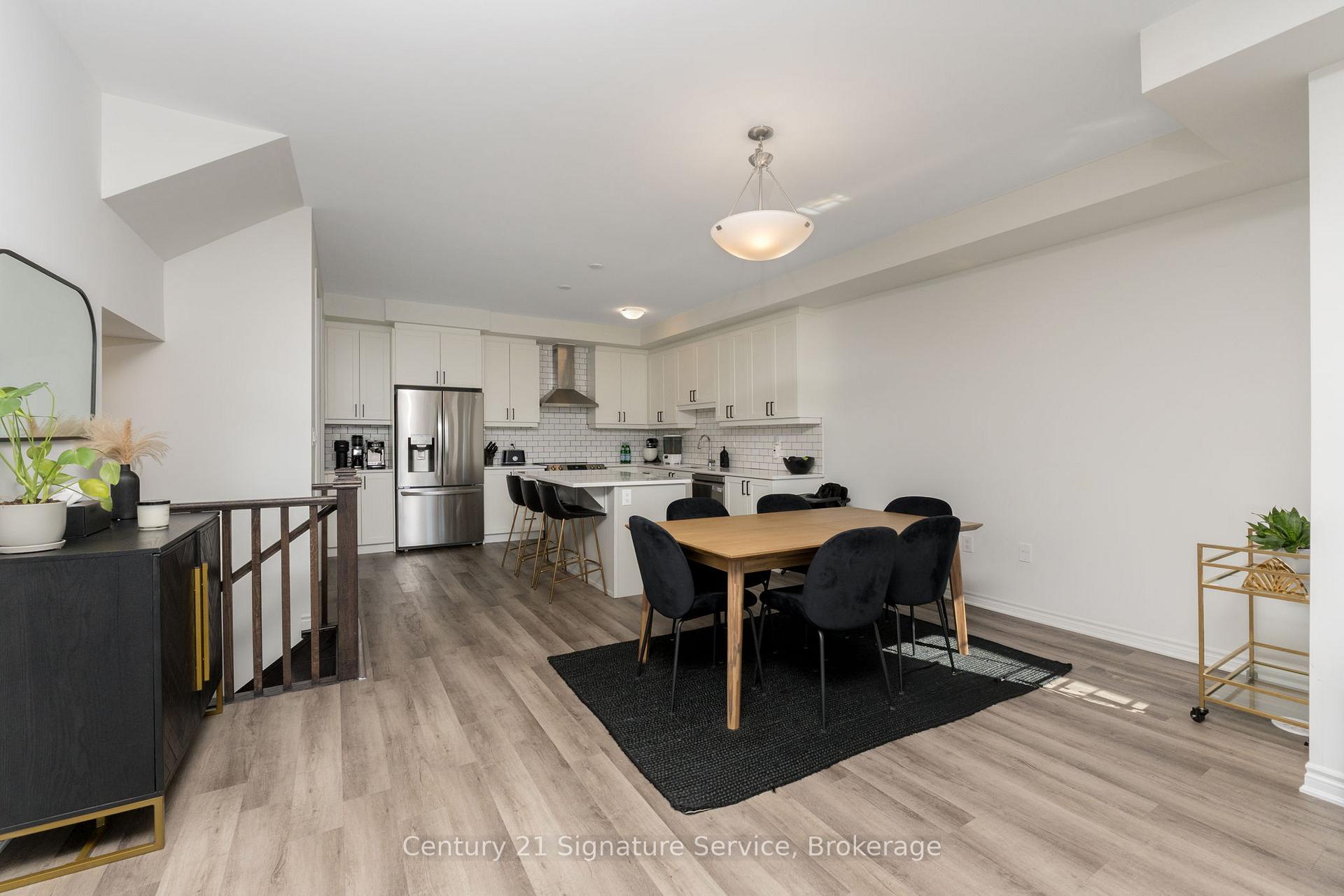 Photo 13 of 1579 Denison Place, Milton, Bowes — HOMEH
