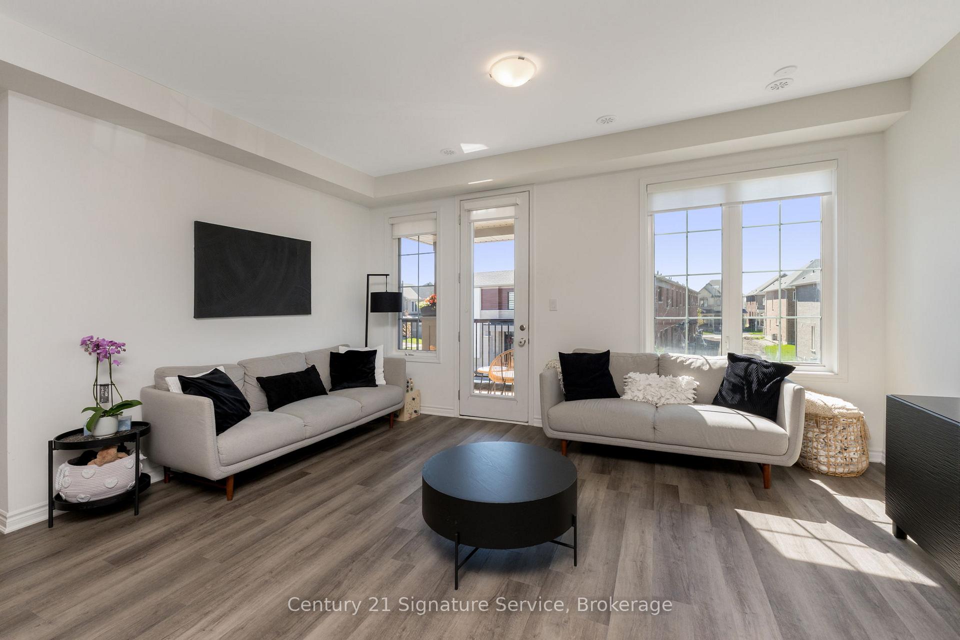 Photo 6 of 1579 Denison Place, Milton, Bowes — HOMEH