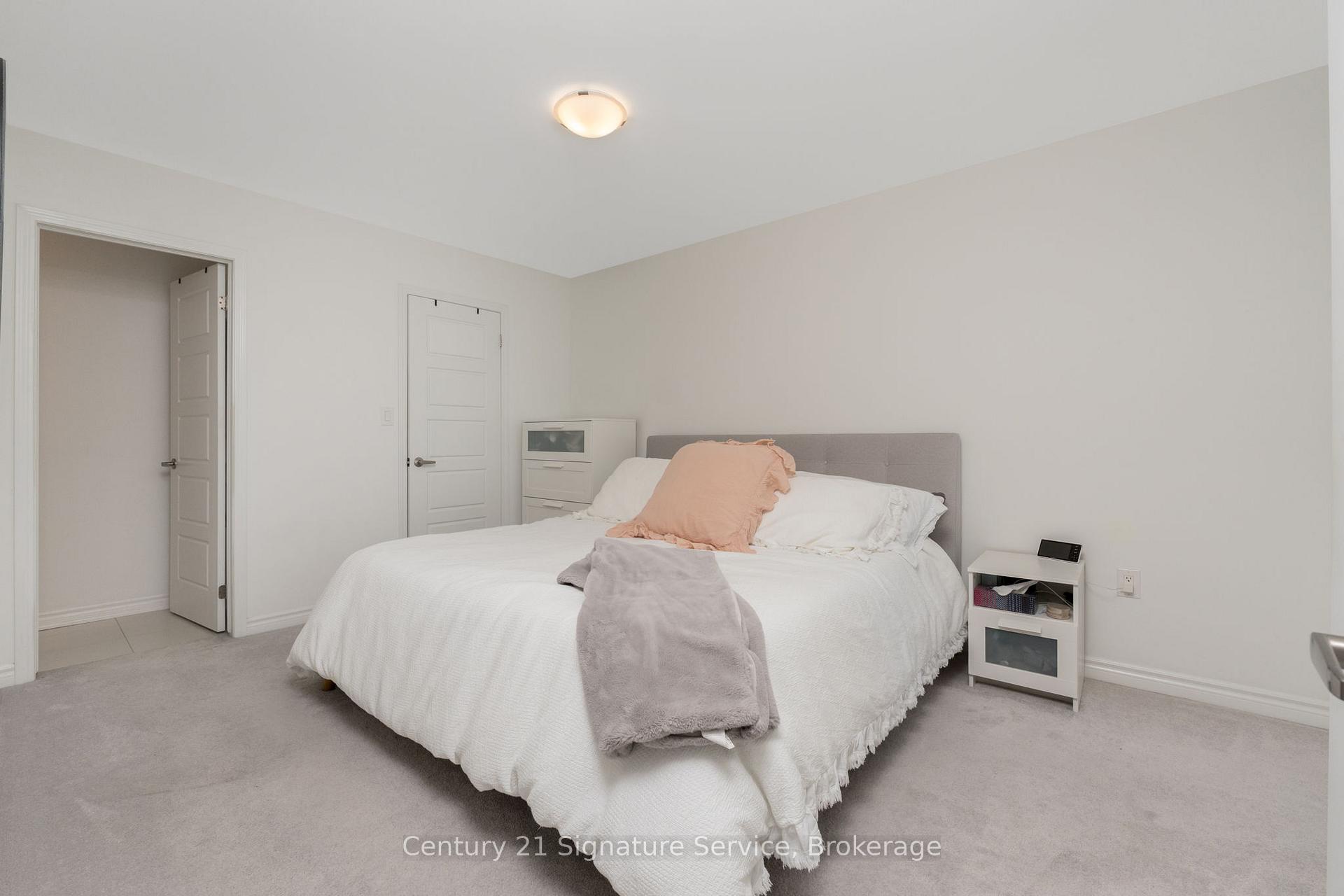 Photo 25 of 1579 Denison Place, Milton, Bowes — HOMEH
