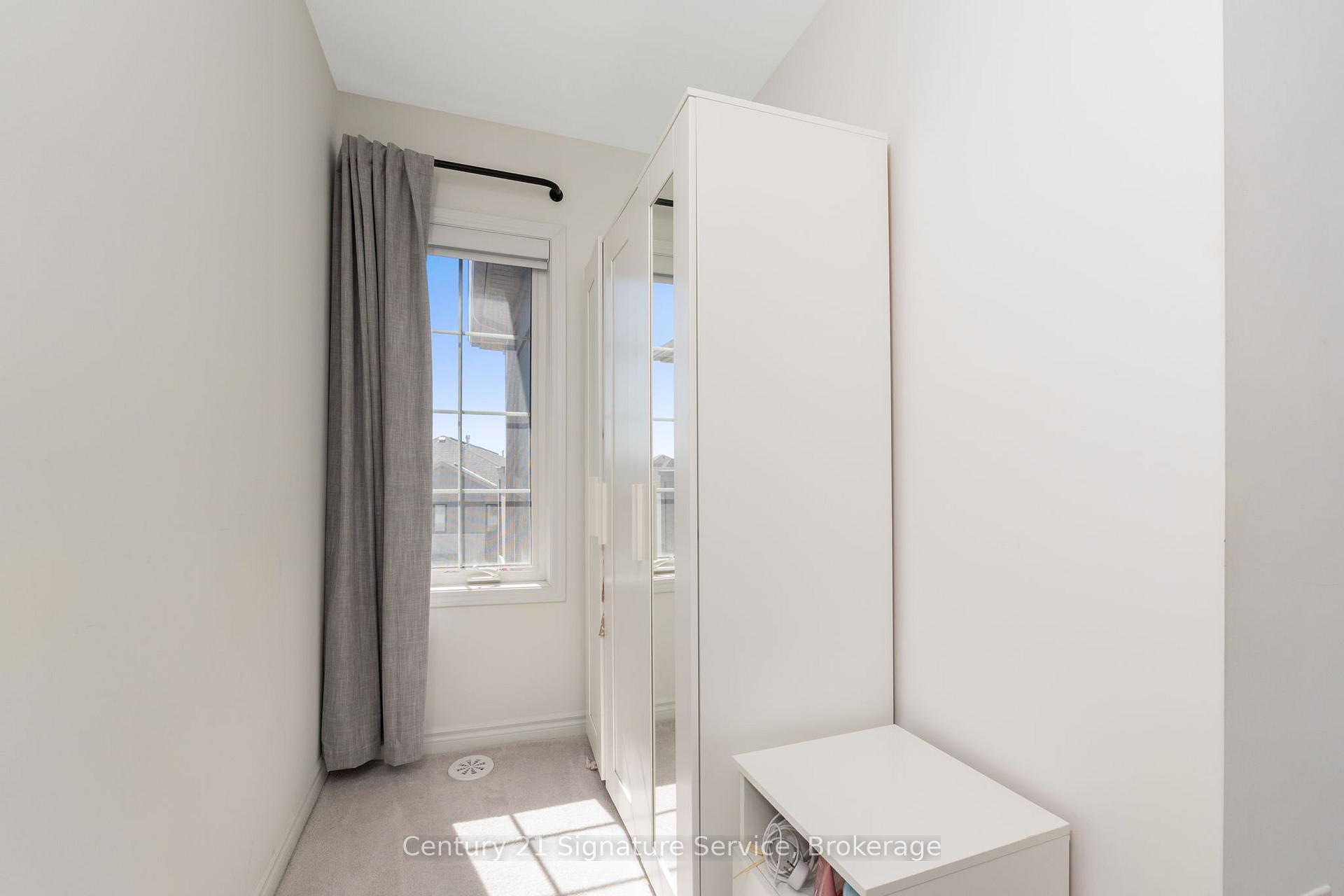 Photo 14 of 1579 Denison Place, Milton, Bowes — HOMEH