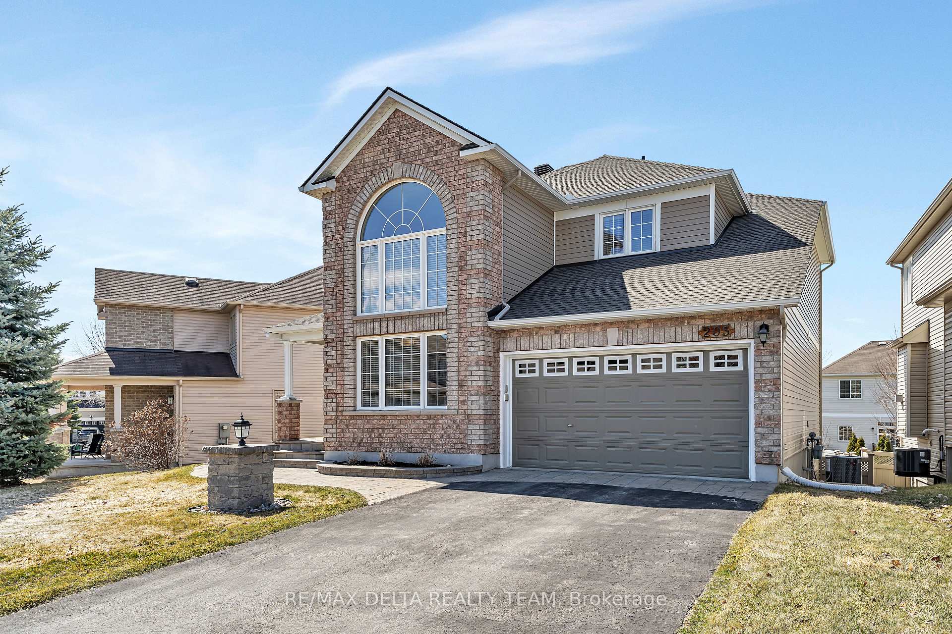 Photo 1 of 205 Lucinda Crescent, Ottawa, Mer Bleue/Bradley Estates/Anderson Park — HOMEH