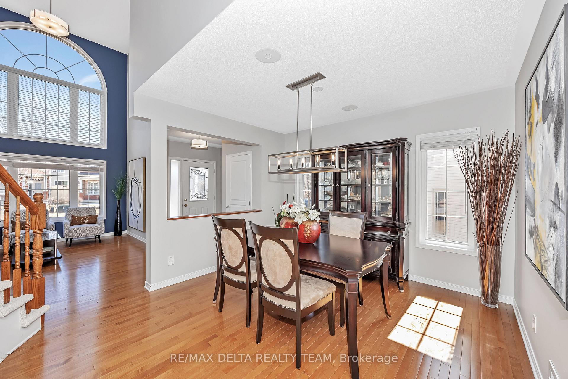 Photo 7 of 205 Lucinda Crescent, Ottawa, Mer Bleue/Bradley Estates/Anderson Park — HOMEH