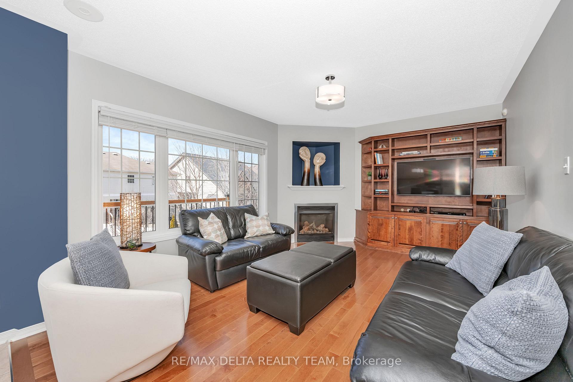 Photo 8 of 205 Lucinda Crescent, Ottawa, Mer Bleue/Bradley Estates/Anderson Park — HOMEH