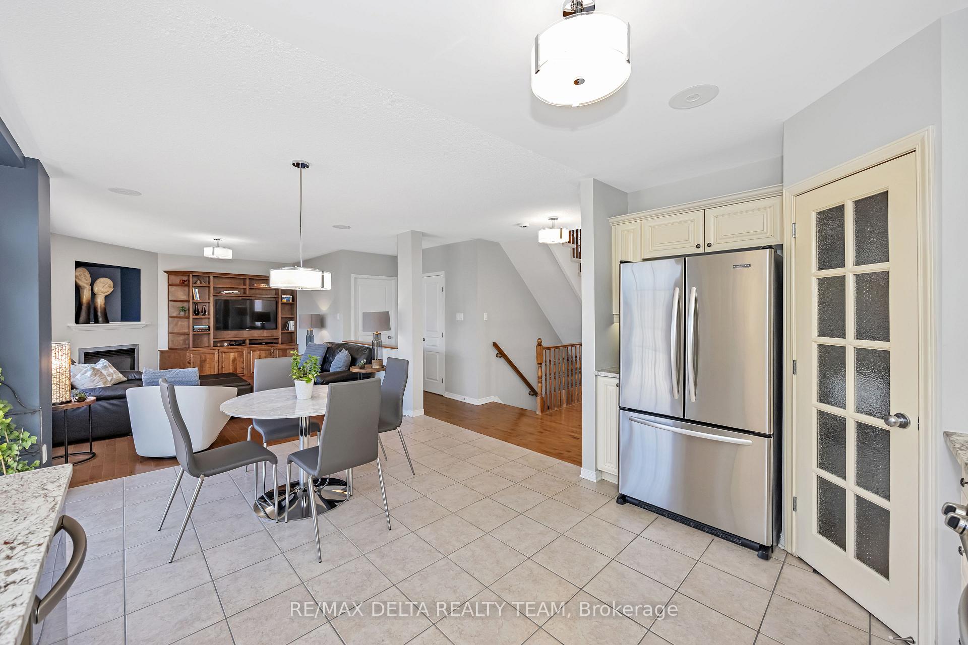 Photo 13 of 205 Lucinda Crescent, Ottawa, Mer Bleue/Bradley Estates/Anderson Park — HOMEH