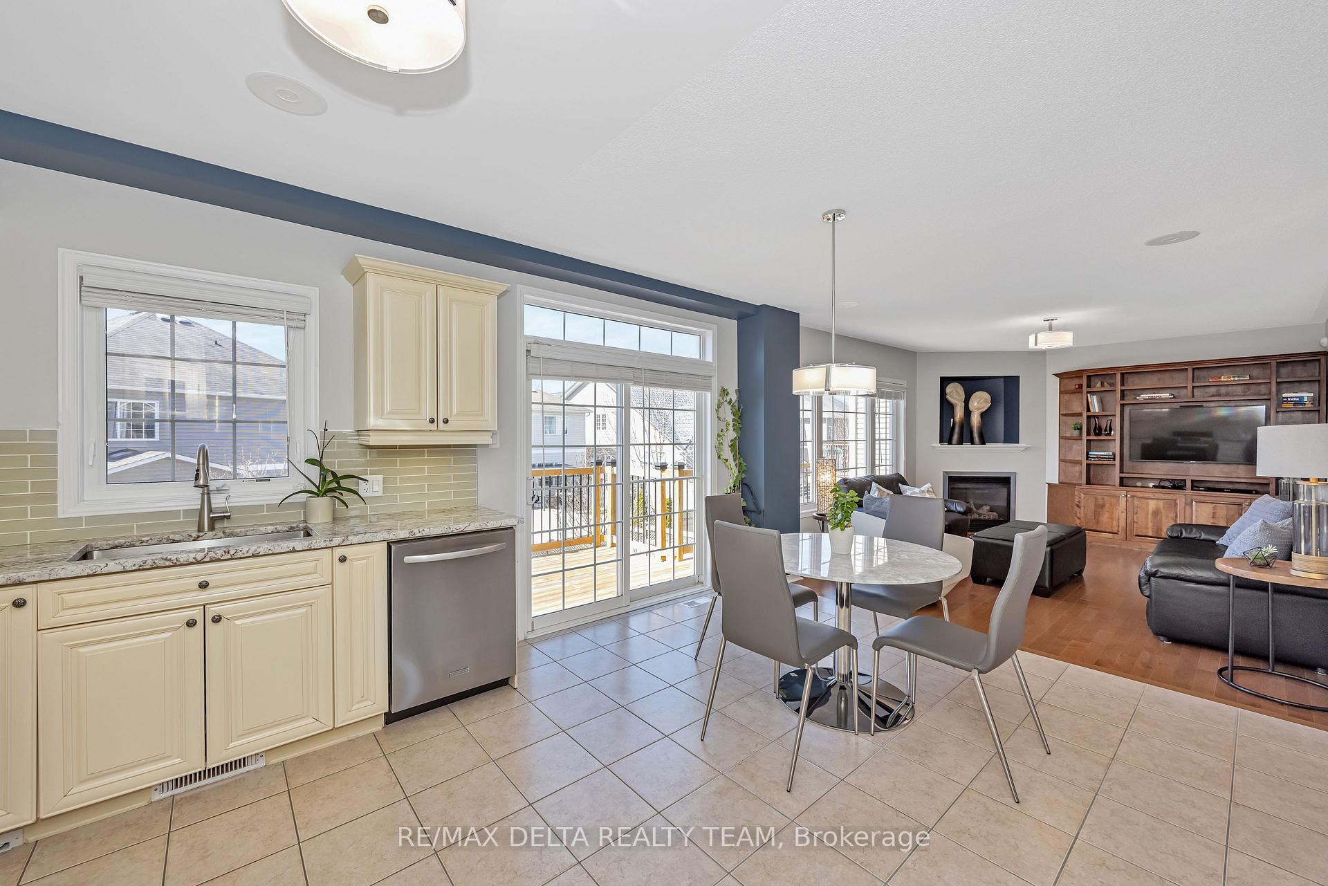 Photo 14 of 205 Lucinda Crescent, Ottawa, Mer Bleue/Bradley Estates/Anderson Park — HOMEH