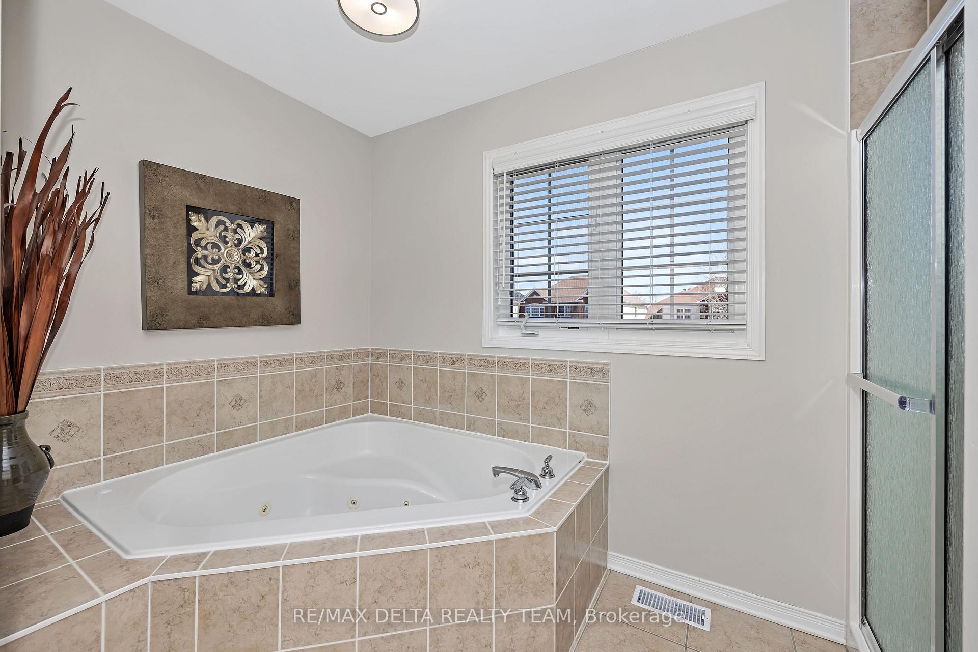 Photo 23 of 205 Lucinda Crescent, Ottawa, Mer Bleue/Bradley Estates/Anderson Park — HOMEH