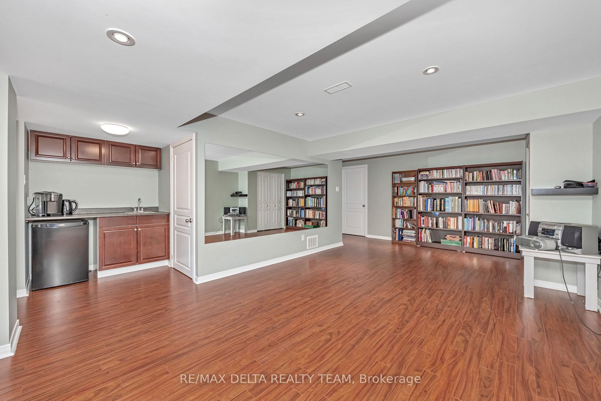 Photo 29 of 205 Lucinda Crescent, Ottawa, Mer Bleue/Bradley Estates/Anderson Park — HOMEH
