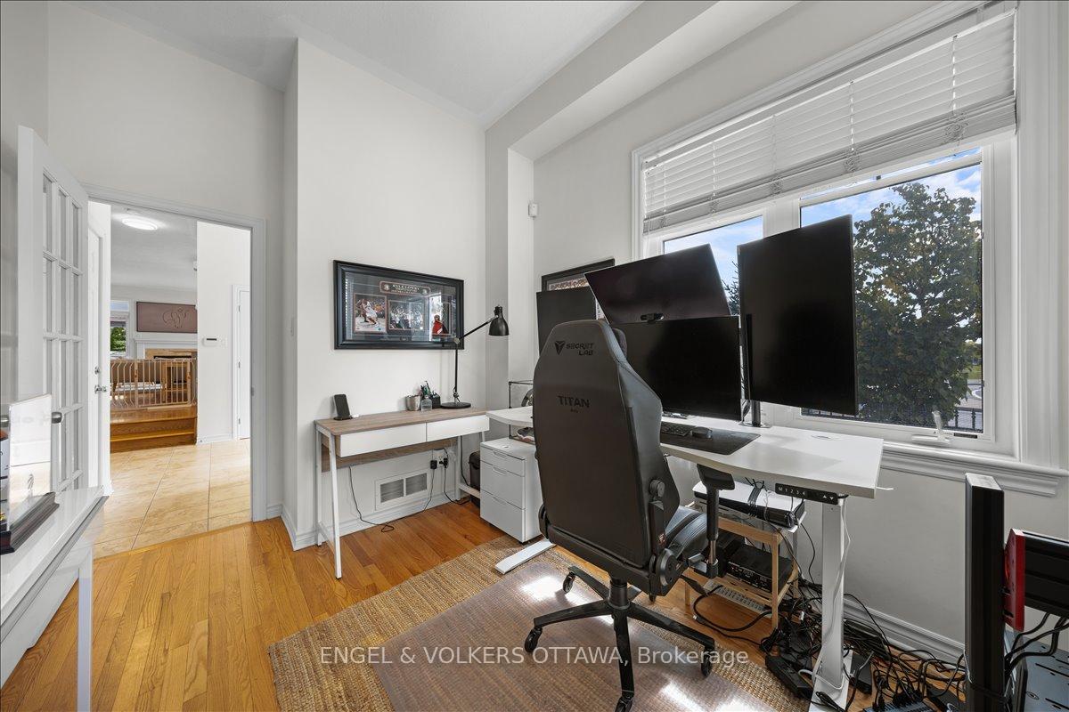 Photo 6 of 501 Strasbourg Street, Ottawa, Avalon West — HOMEH