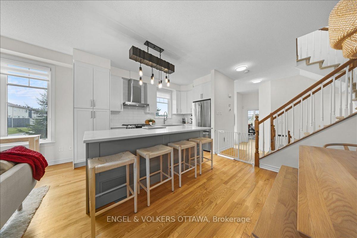Photo 8 of 501 Strasbourg Street, Ottawa, Avalon West — HOMEH