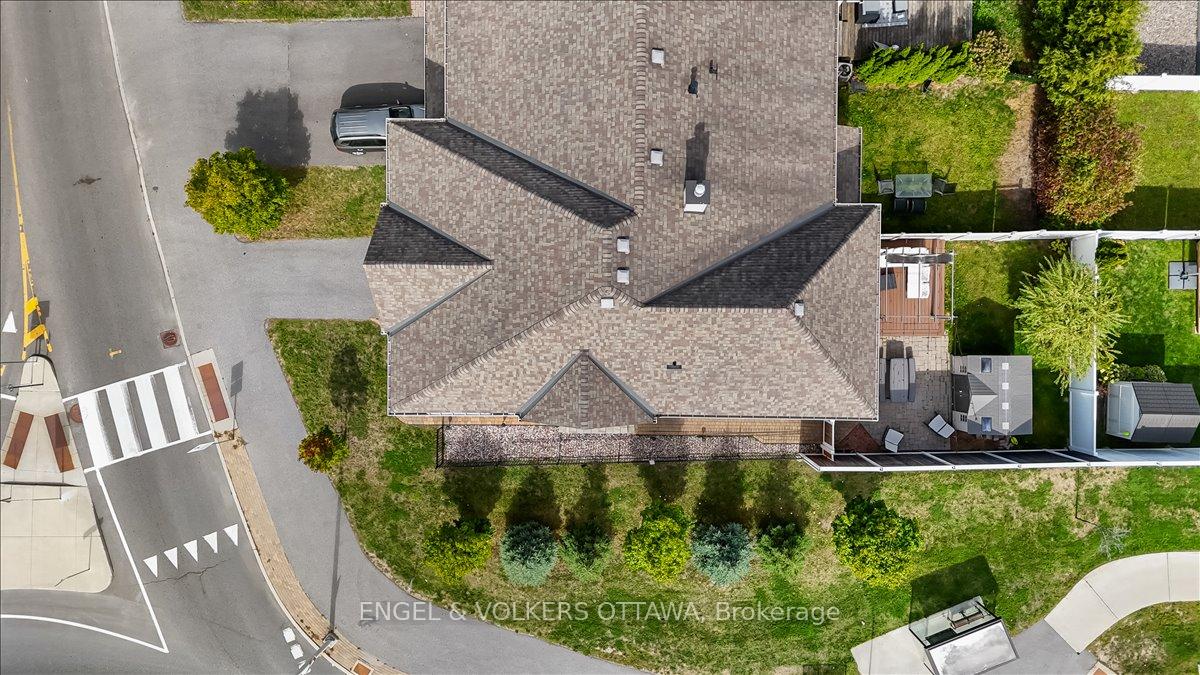 Photo 33 of 501 Strasbourg Street, Ottawa, Avalon West — HOMEH