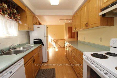 Photo 9 of 73 Fred Varley Drive, Markham, Unionville — HOMEH