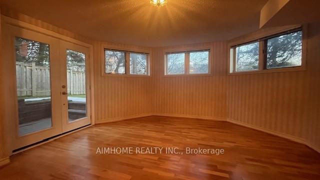 Photo 3 of 14 Melchior Crescent, Markham, Buttonville — HOMEH