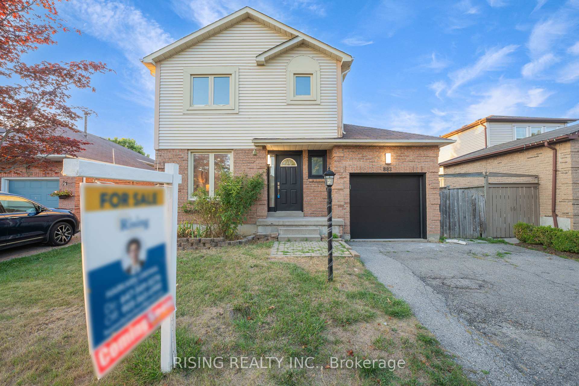 Photo 2 of 882 Renaissance Drive, Oshawa, Lakeview — HOMEH
