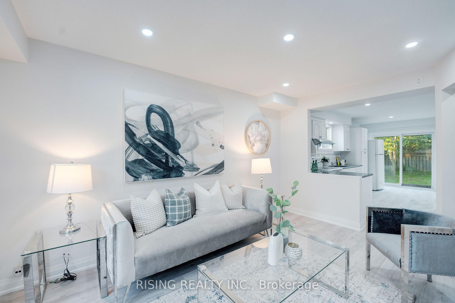 Photo 4 of 882 Renaissance Drive, Oshawa, Lakeview — HOMEH
